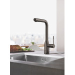 Смеситель для кухонной мойки GROHE Essence с вытяжным изливом 2jet, темный графит глянец 