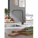 Смеситель для кухонной мойки GROHE Essence с поворотным изливом, темный графит матовый 